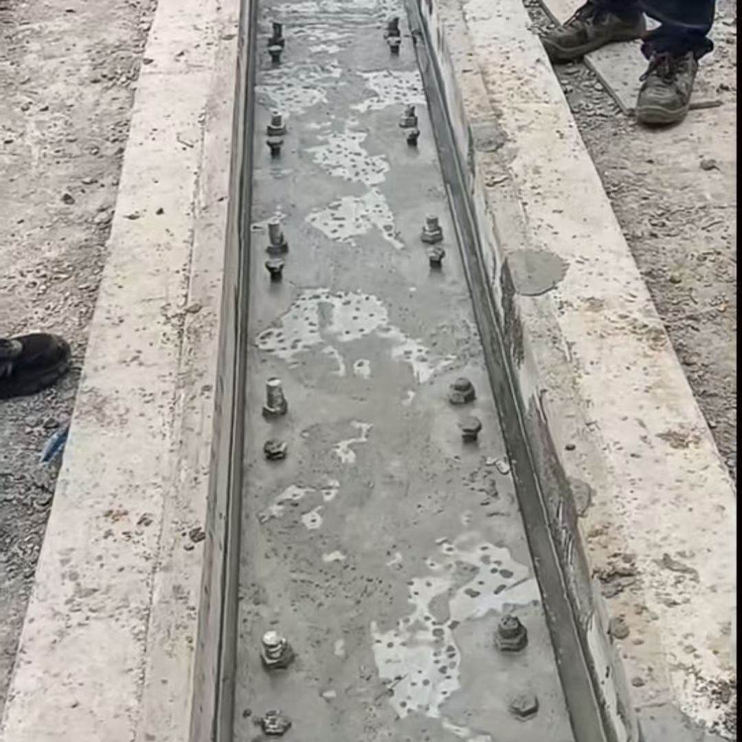 芗城港口码头起重机龙门吊重型机械设备稳固用早强快凝轨道胶泥